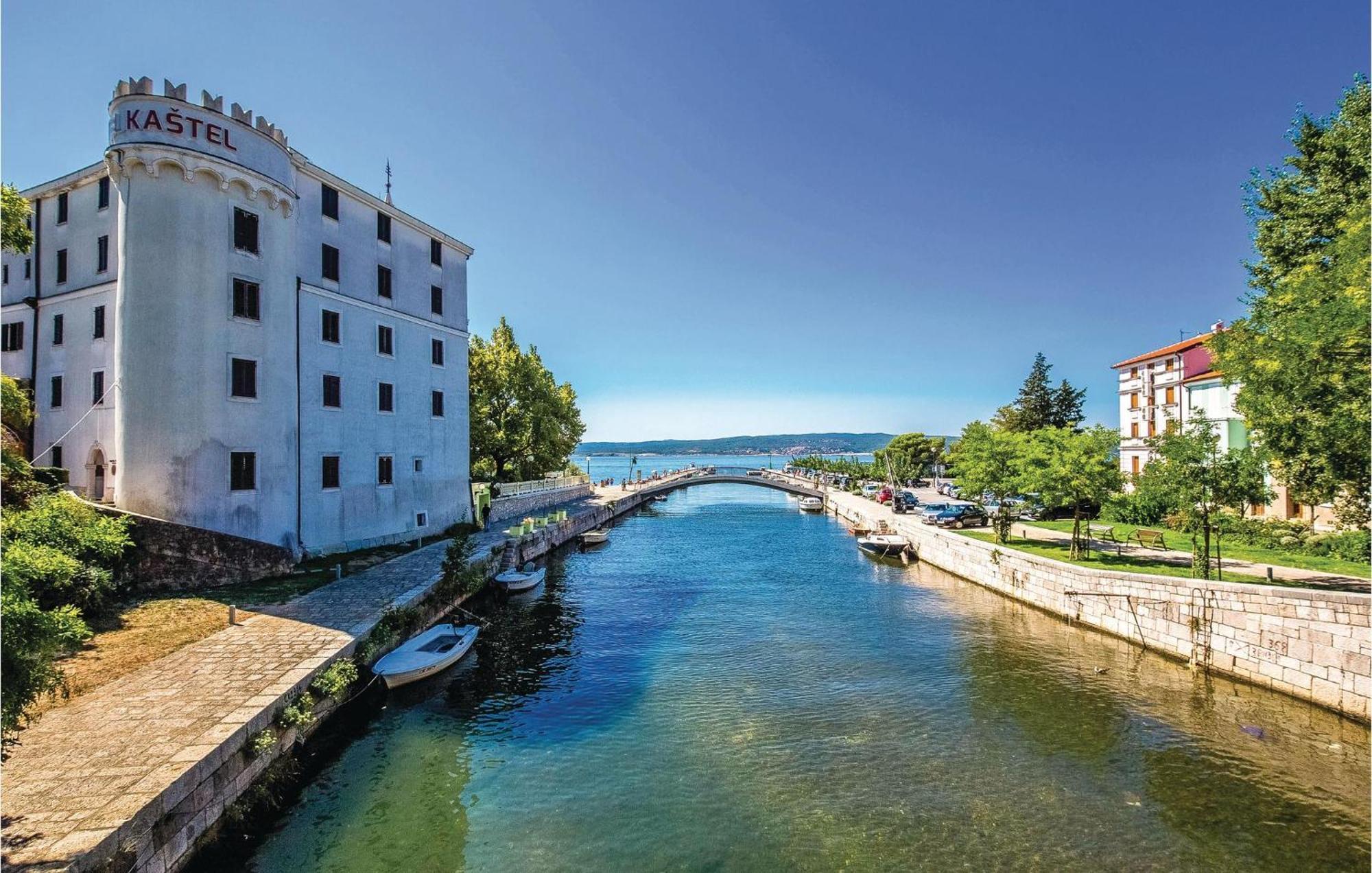 Stunning Apartment In Crikvenica With Kitchen Exterior foto